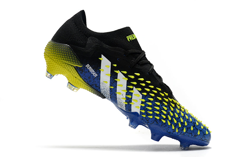 Chuteira Adidas Predator Freak.1 Low FG