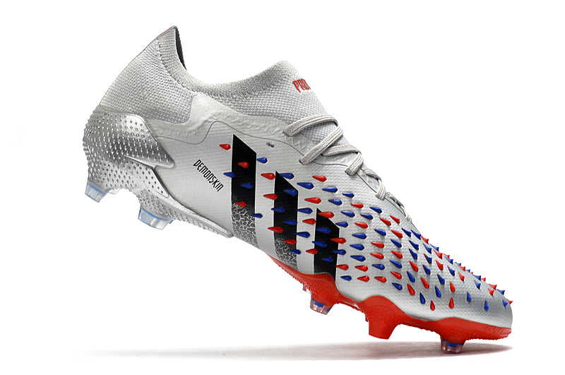 Chuteira Adidas Predator Freak.1 Low FG