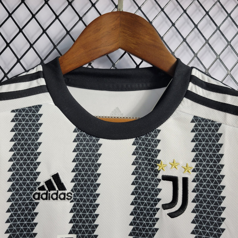 Conjunto Infantil Juventus 22/23 Preto e Branco