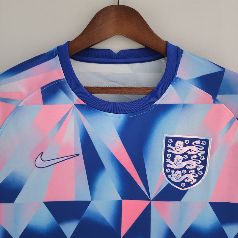 Camisa Inglaterra Treino Geometric 22/23 - Nike Torcedor Masculina - Azul e rosa