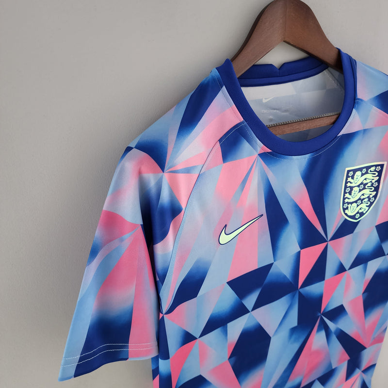 Camisa Inglaterra Treino Geometric 22/23 - Nike Torcedor Masculina - Azul e rosa