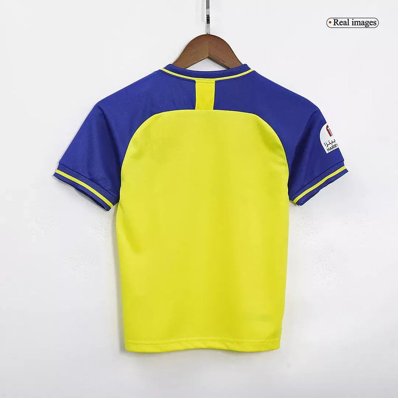 Kit Infantil Al Nassr Amarelo e azul Cristiano Ronaldo I 2022