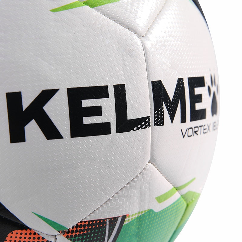 Bola de Futebol Profissional - KELME | Tamanho 3 - 5 ©