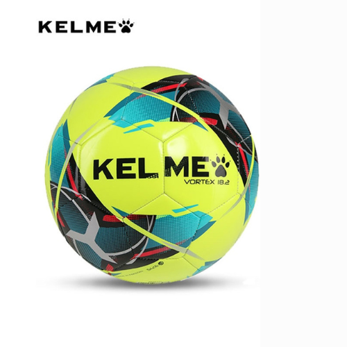 Bola de Futebol Profissional - KELME | Tamanho 3 - 5 ©