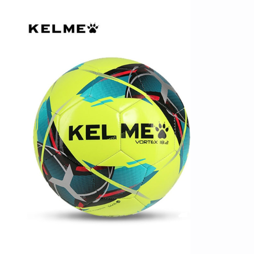 Bola de Futebol Profissional - KELME | Tamanho 3 - 5 ©