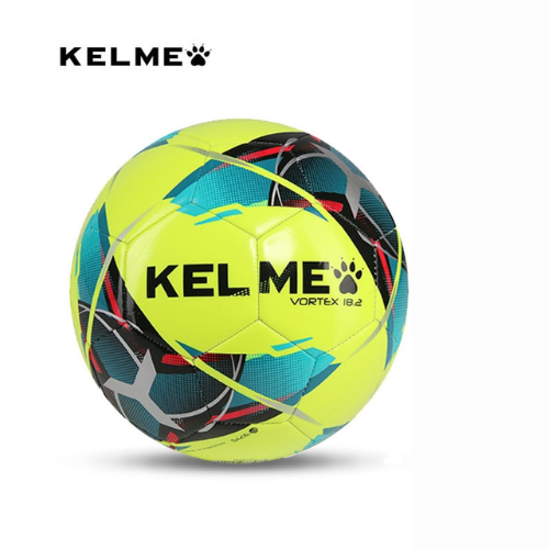 Bola de Futebol Profissional - KELME | Tamanho 3 - 5 ©