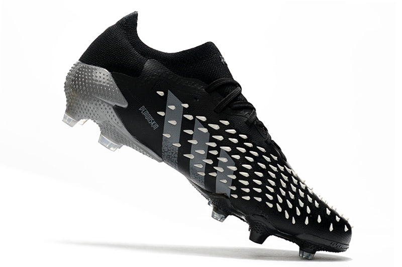 Chuteira Adidas Predator Freak.1 Low FG