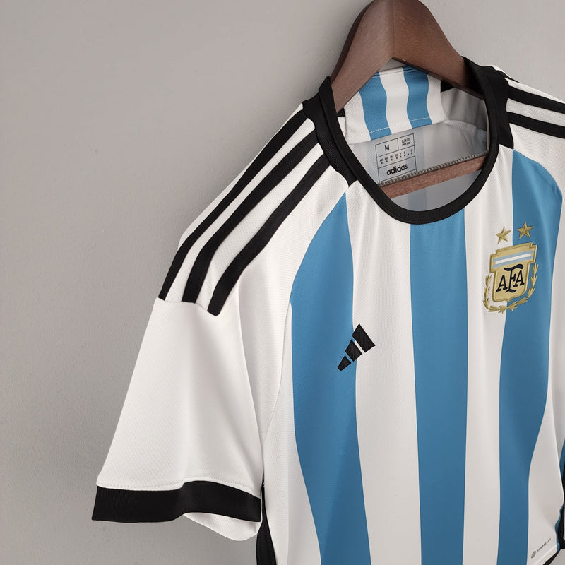 Camisa Argentina Patch Campeão Copa do Mundo  2022 - Adidas Torcedor Masculina