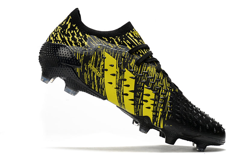 Chuteira Adidas Predator Freak.1 Low FG