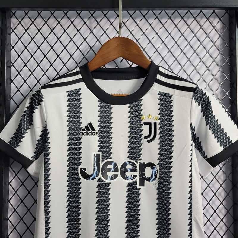 Kit Infantil Juventus I 22/23 Adidas - Preto e Branco